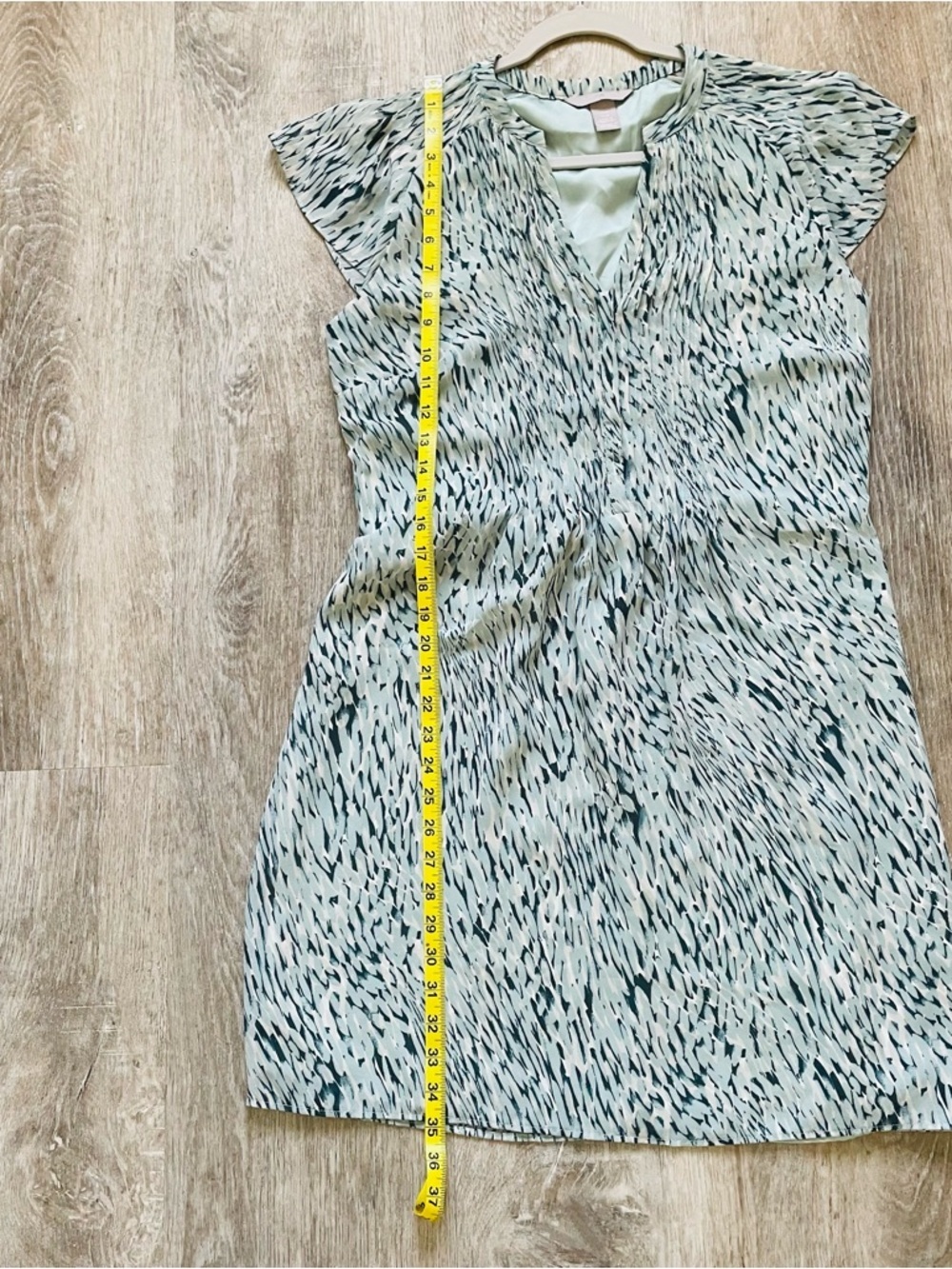 H&M Pale Green Printed V-Neck Midi Dress - Picture 10 of 11